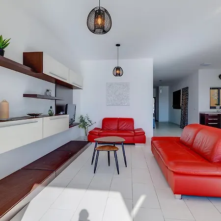 Marvellous With Valletta And Harbour Views