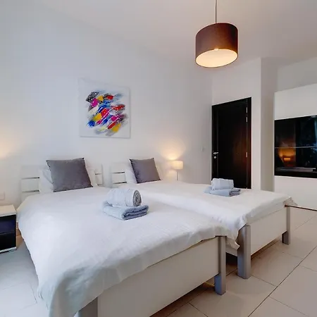 Marvellous With Valletta And Harbour Views Sliema