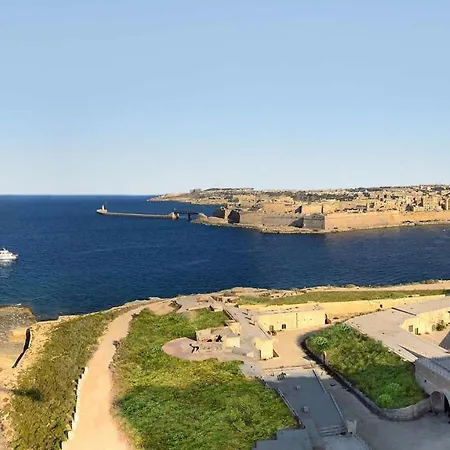 Apartment Marvellous With Valletta And Harbour Views