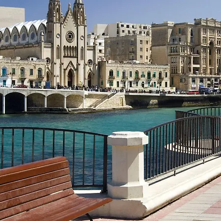 Marvellous With Valletta And Harbour Views Sliema