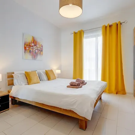 Marvellous With Valletta And Harbour Views Appartement Sliema