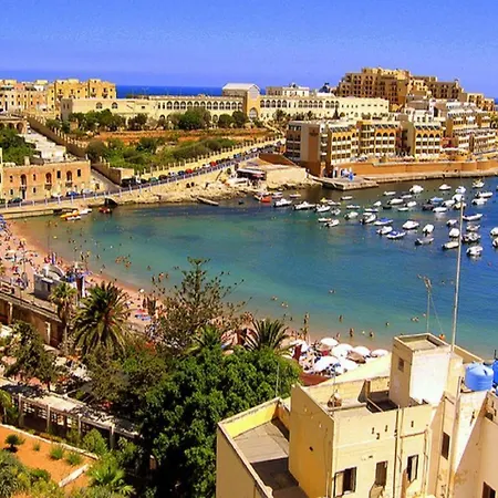 Marvellous With Valletta And Harbour Views Apartamento Sliema