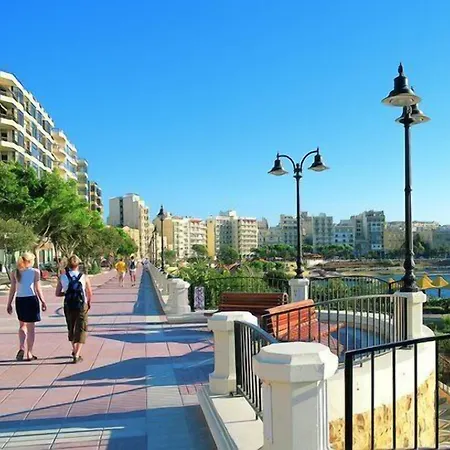 Marvellous With Valletta And Harbour Views Apartamento