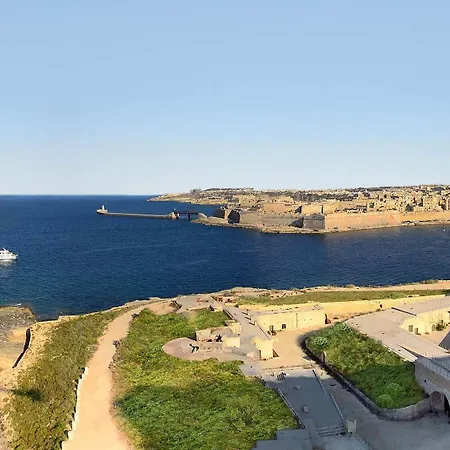 Marvellous With Valletta And Harbour Views Sliema